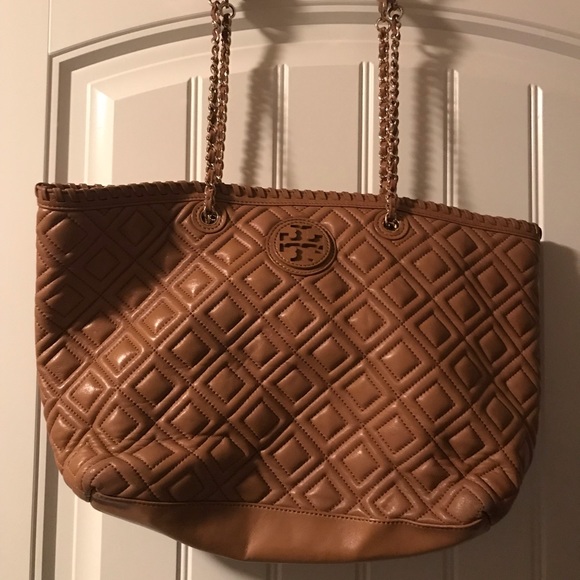 Tory Burch Handbags - Tory Burch Tan Tote